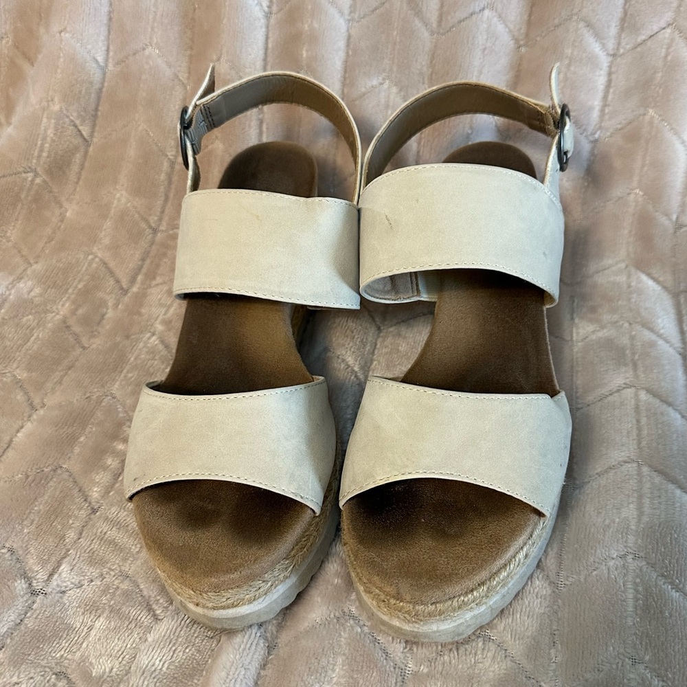 Women’s Wedge Sandal